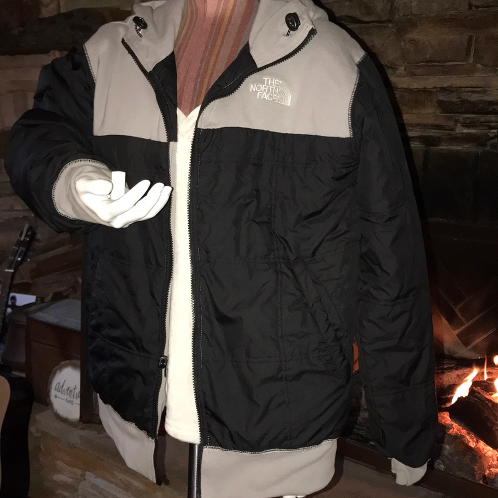 North Face Men’s reversible coat-Size Large